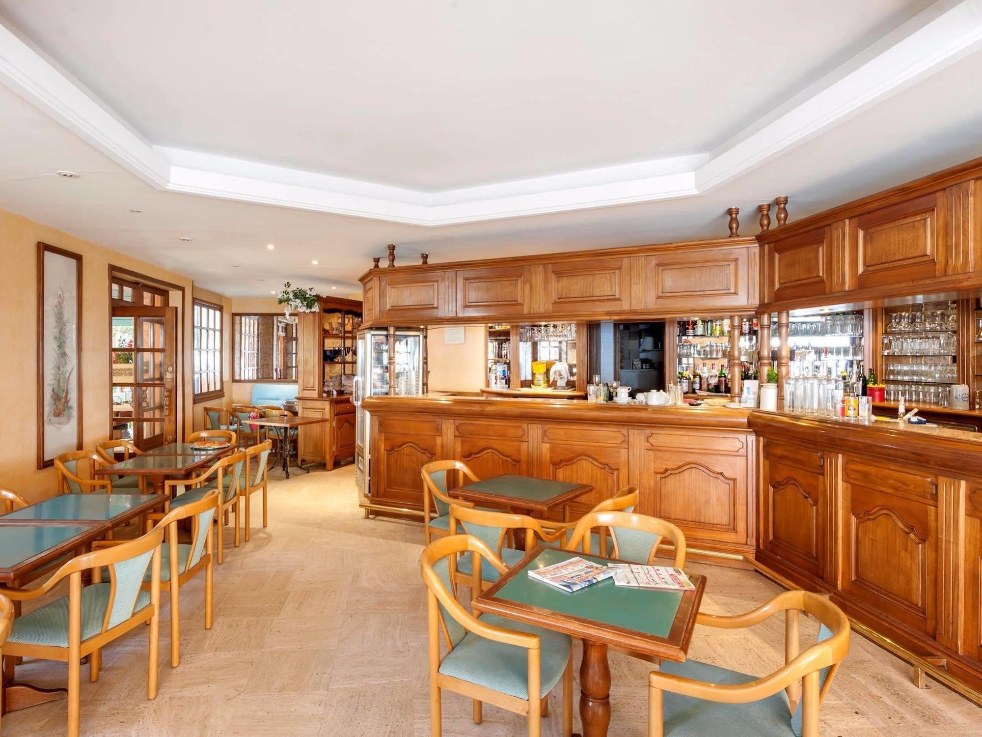 Hotel Le Provencal Logishotels Les Issambres Bagian luar foto