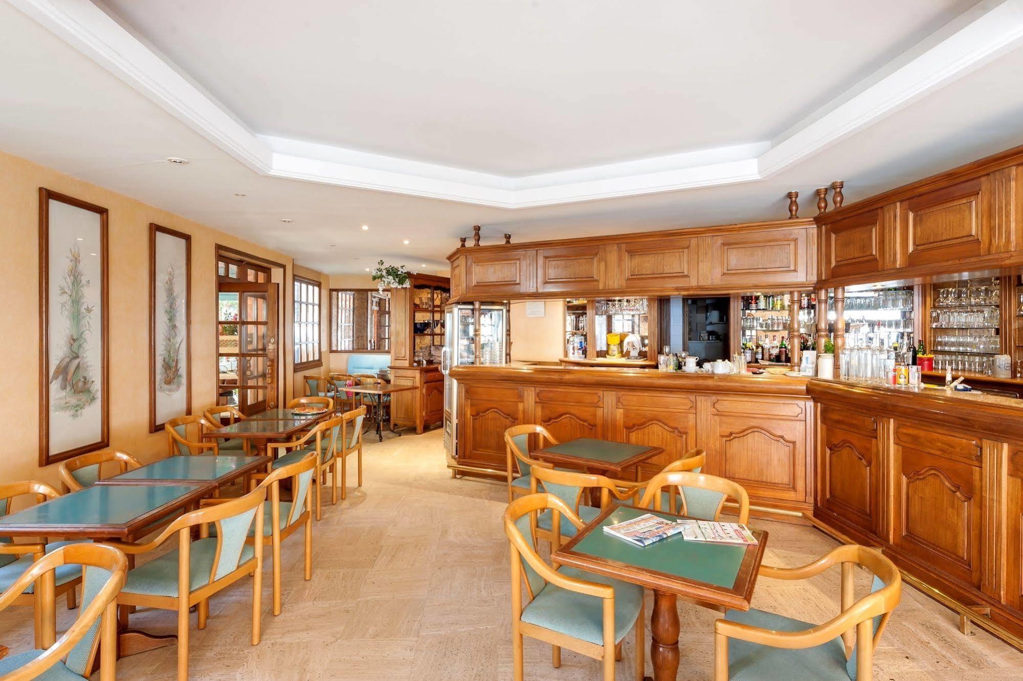 Hotel Le Provencal Logishotels Les Issambres Bagian luar foto